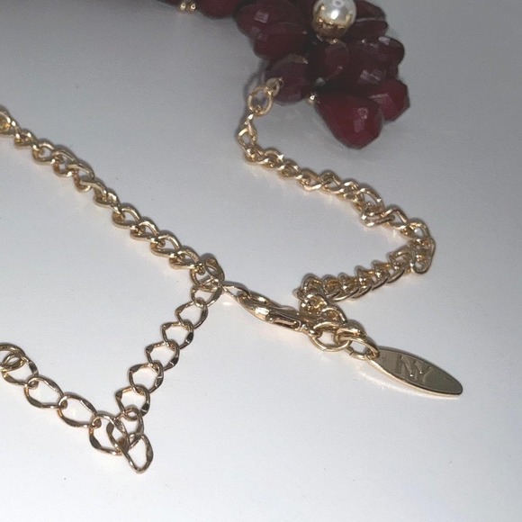 NY Red Floral Statement Necklace Pearl Centers 18" + 3" Ext Bold Bib‎ - Picture 3 of 4